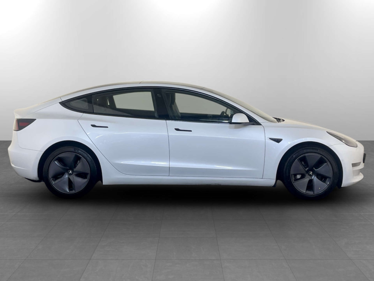 Used Tesla Model 3 2021 for sale - 77249247: Photo 11