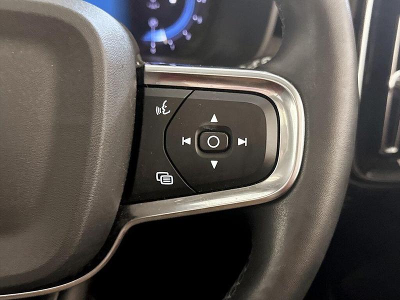 Used Volvo XC40 2023 for sale - 76241209: Photo 21