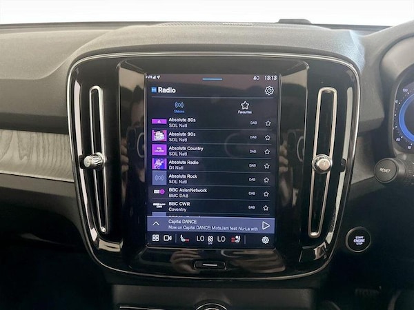 Used Volvo XC40 2023 for sale - 76241209: Photo 25