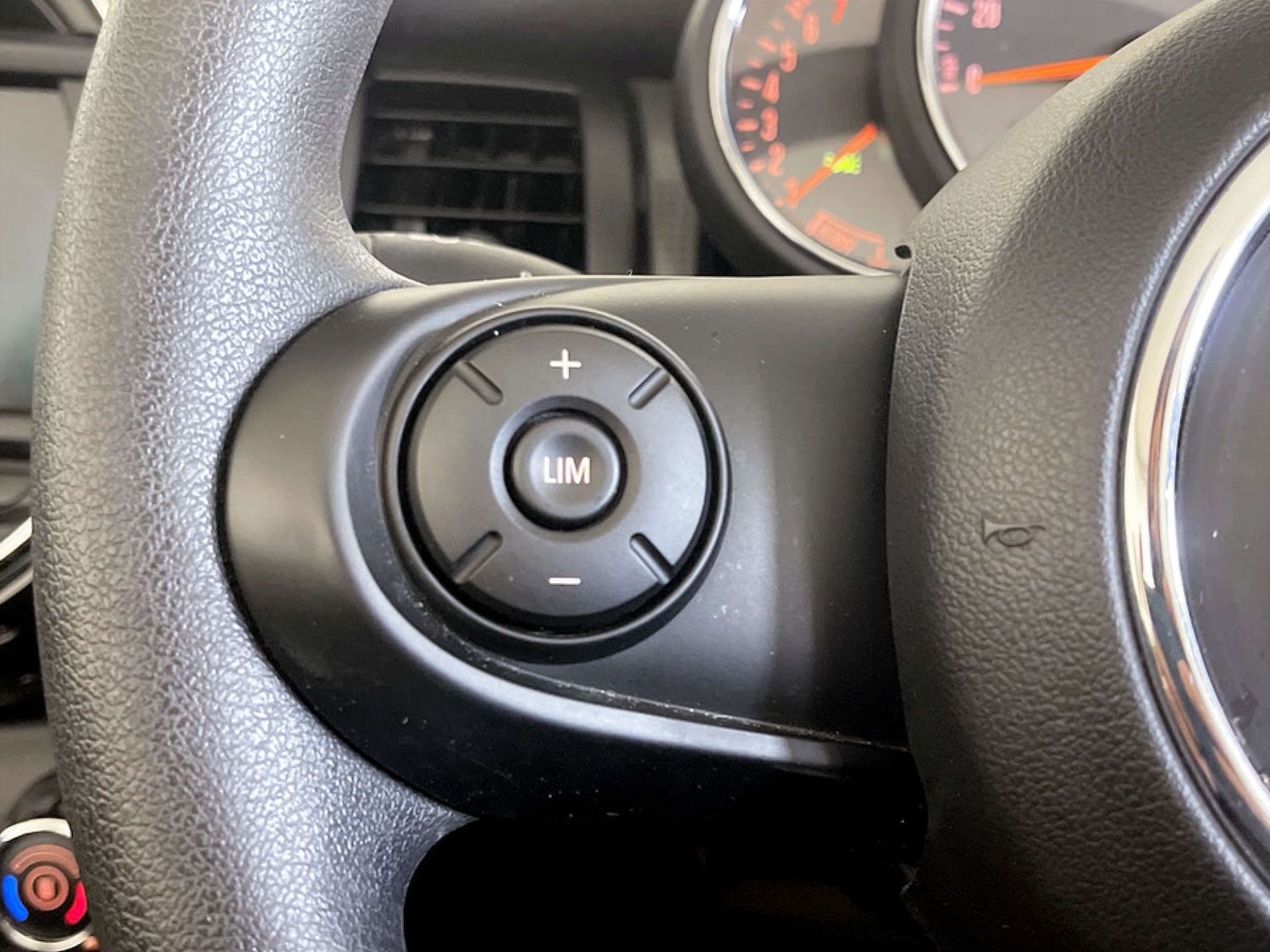 Used MINI Convertible 2020 for sale - 77233565: Photo 17