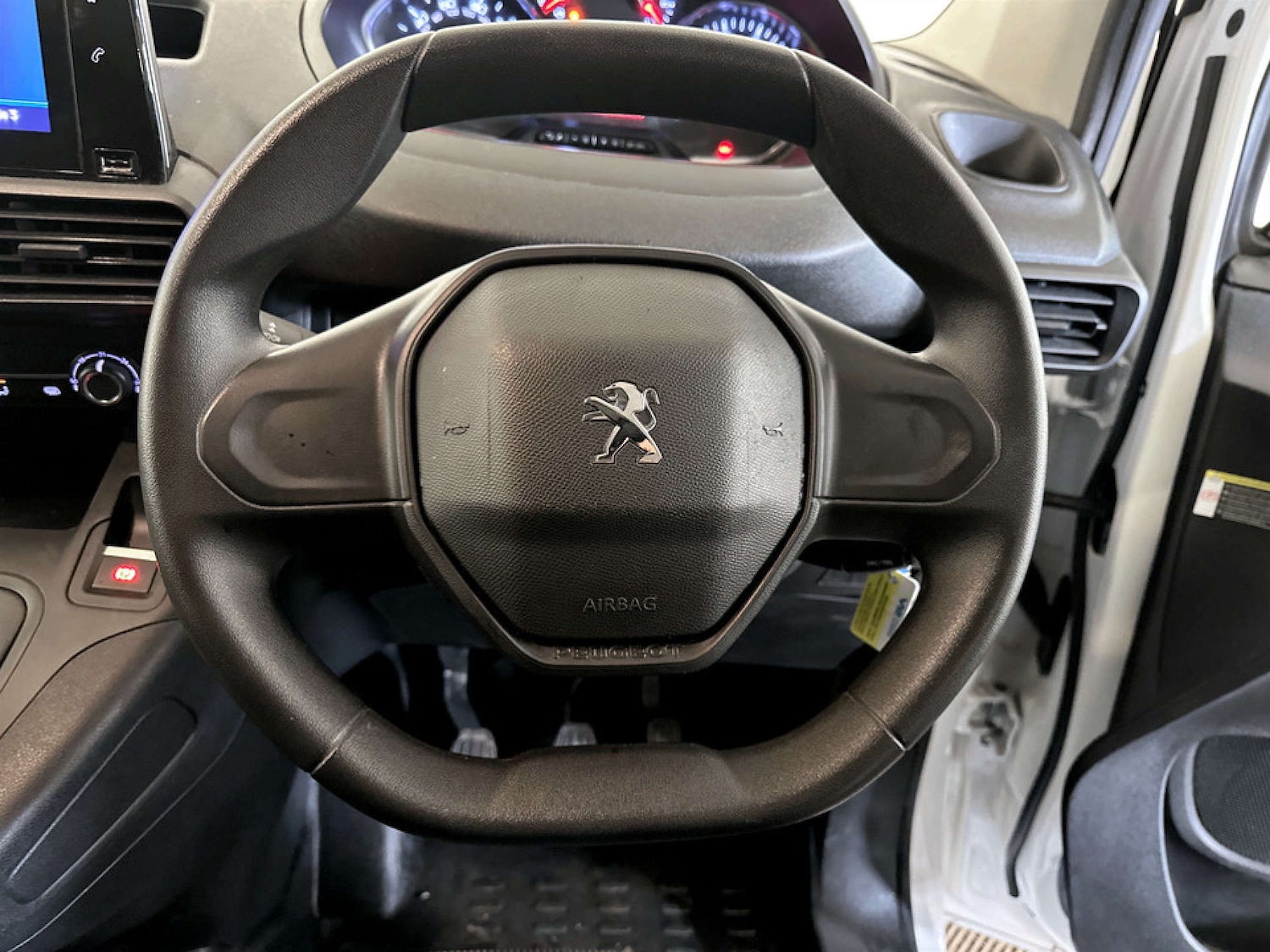 Used Peugeot Partner 2021 for sale - 77185170: Photo 16