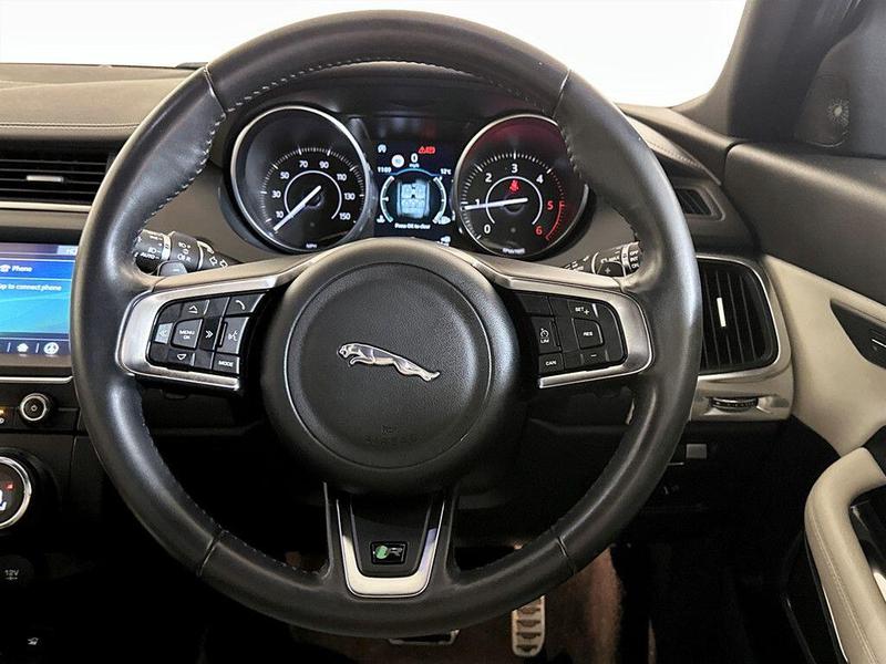 Used Jaguar E-Pace 2019 for sale - 76534397: Photo 16