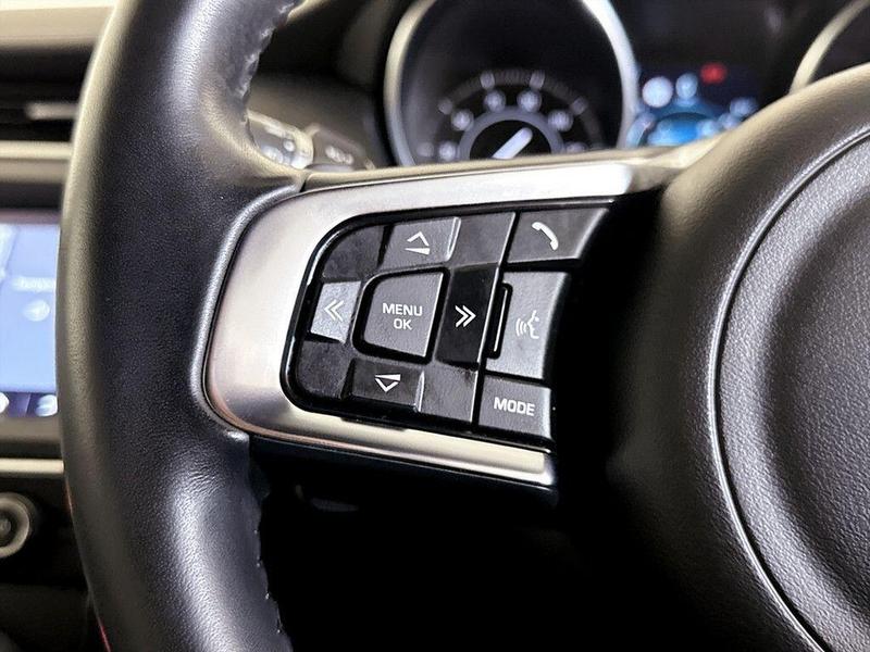 Used Jaguar E-Pace 2019 for sale - 76534397: Photo 17