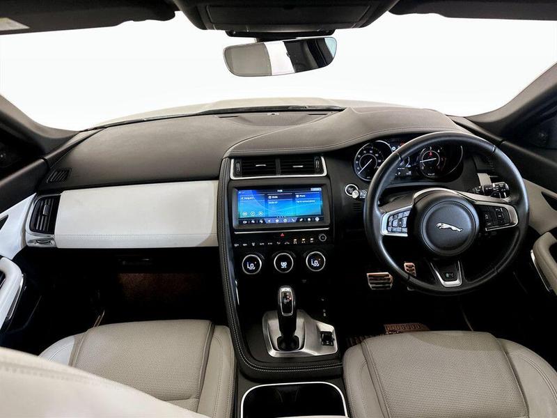 Used Jaguar E-Pace 2019 for sale - 76534397: Photo 3