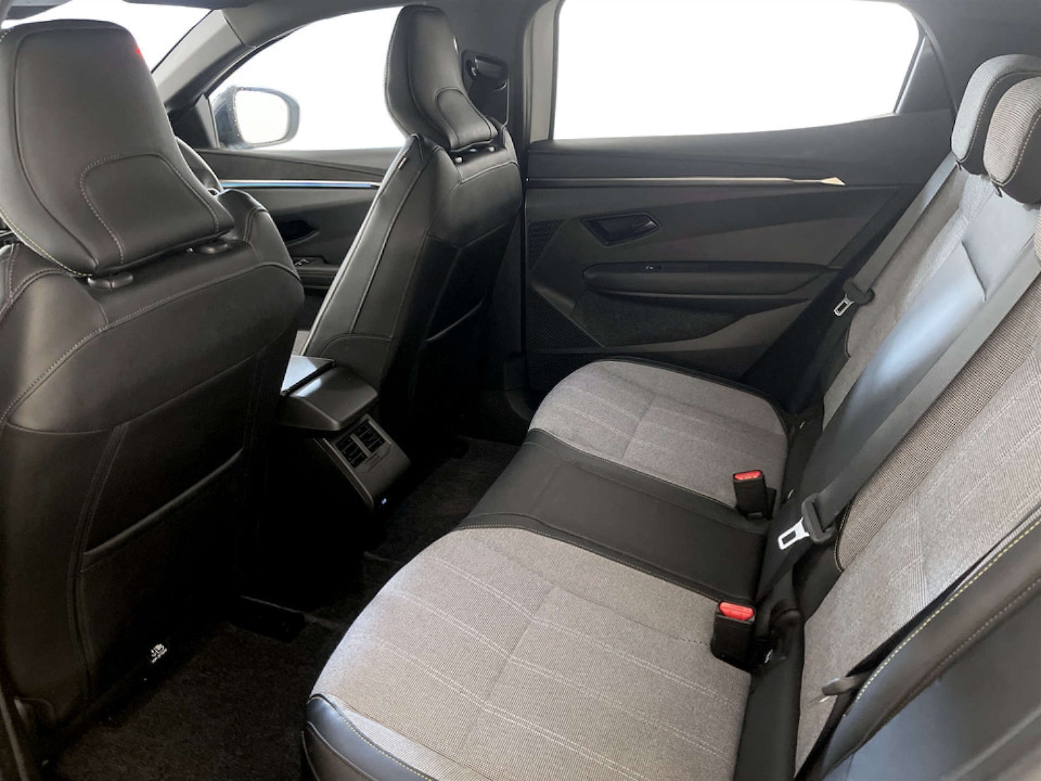 Used Renault Megane E Tech 2022 for sale - 77289436: Photo 14