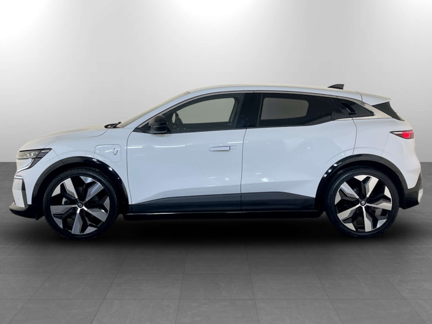 Used Renault Megane E Tech 2022 for sale - 77289436: Photo 7