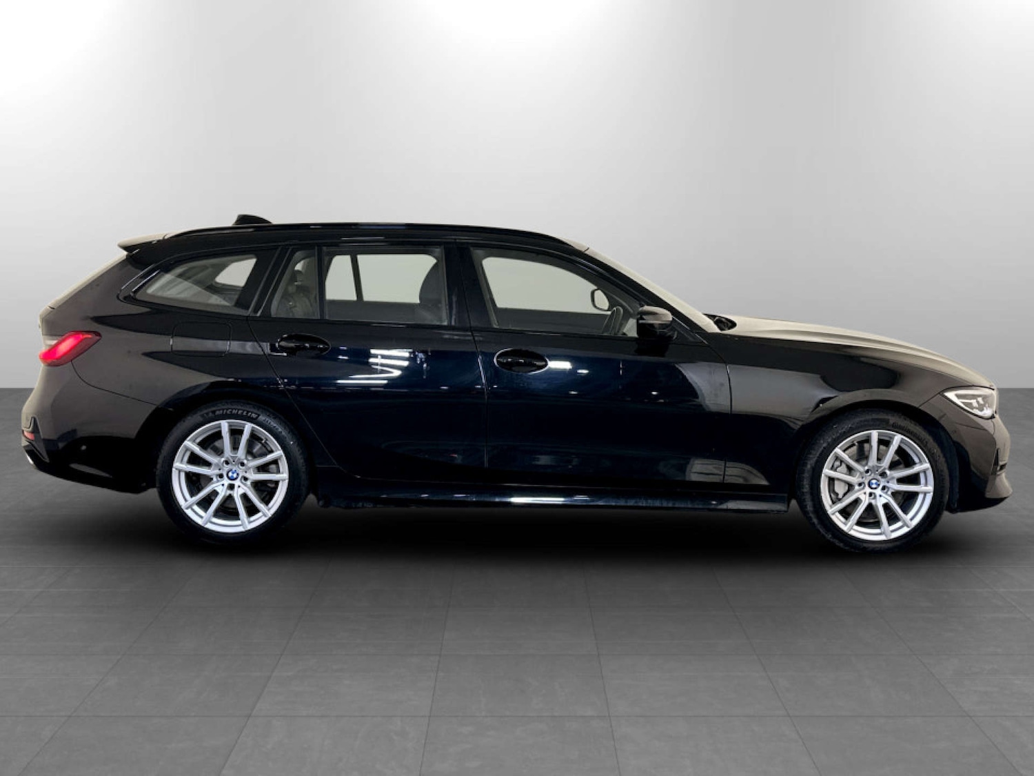 Used BMW 3 Series 2021 for sale - 77185300: Photo 11