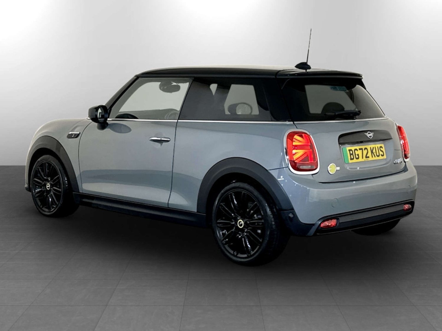 Used MINI Hatch 2022 for sale - 77342884: Photo 8