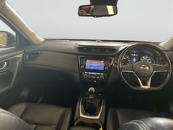 Used Nissan X-Trail 2018 for sale - 78633842: Photo