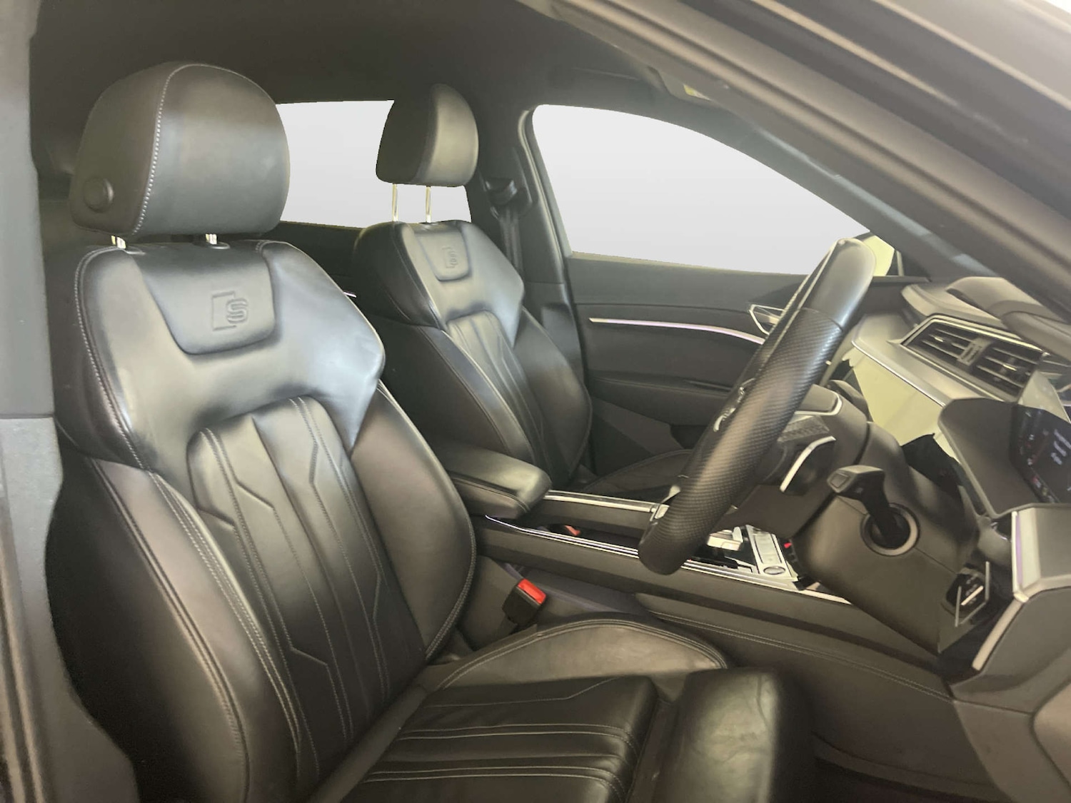 Used Audi e-tron 2021 for sale - 78198821: Photo 13