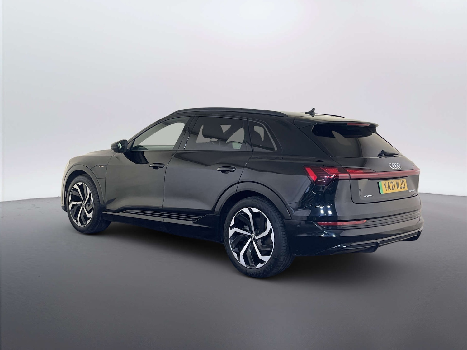 Used Audi e-tron 2021 for sale - 78198821: Photo 8