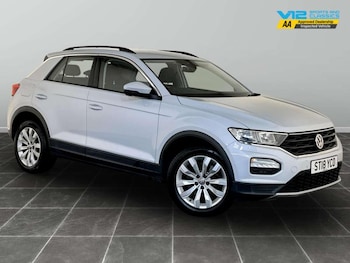 Used Volkswagen T-Roc 2018 for sale - 76972038: Photo