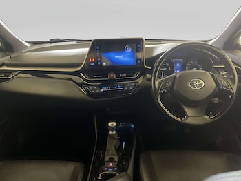 Used Toyota C-HR 2019 for sale - 79369925: Photo