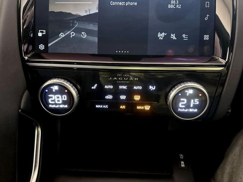 Used Jaguar E-Pace 2021 for sale - 76653515: Photo 24