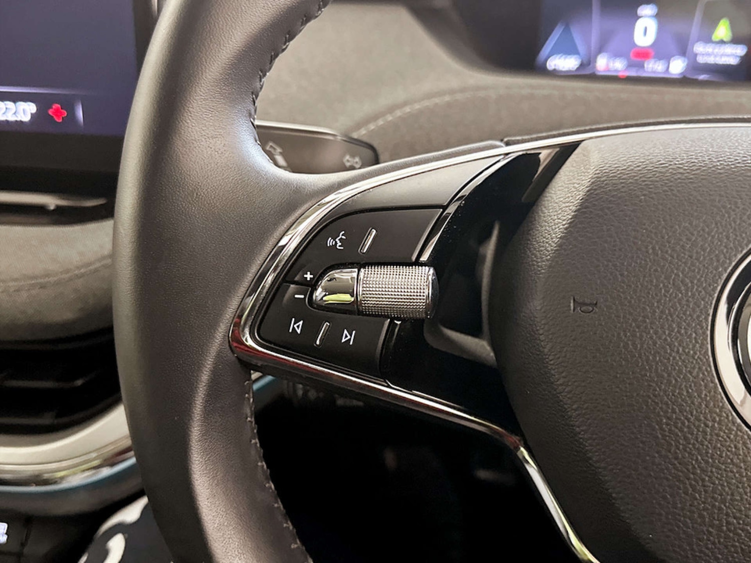 Used Skoda Enyaq 2022 for sale - 77353580: Photo 18