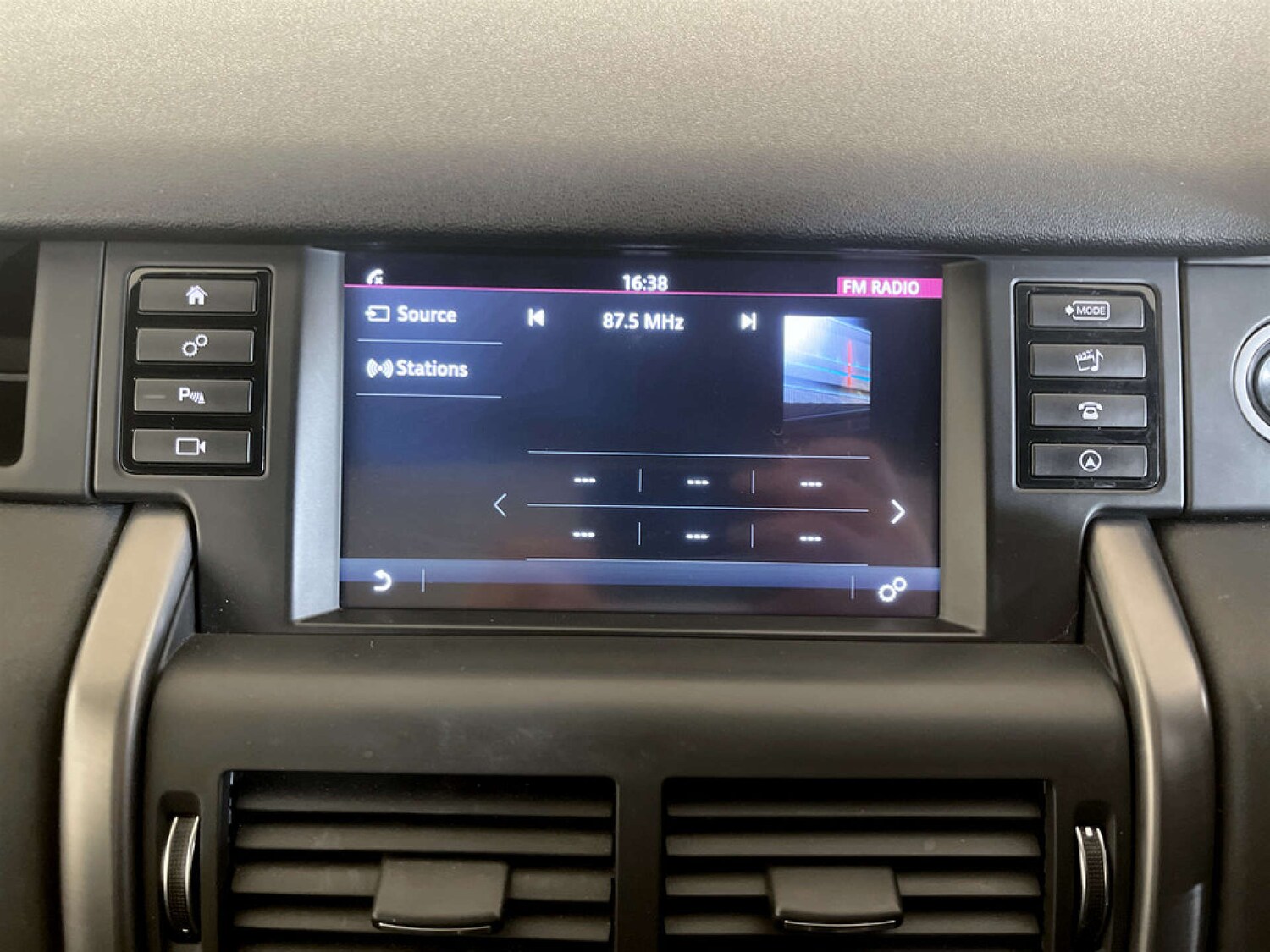 Used Land Rover Discovery Sport 2019 for sale - 77355478: Photo 25