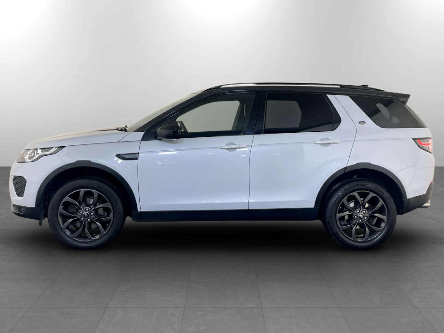 Used Land Rover Discovery Sport 2019 for sale - 77355478: Photo 6