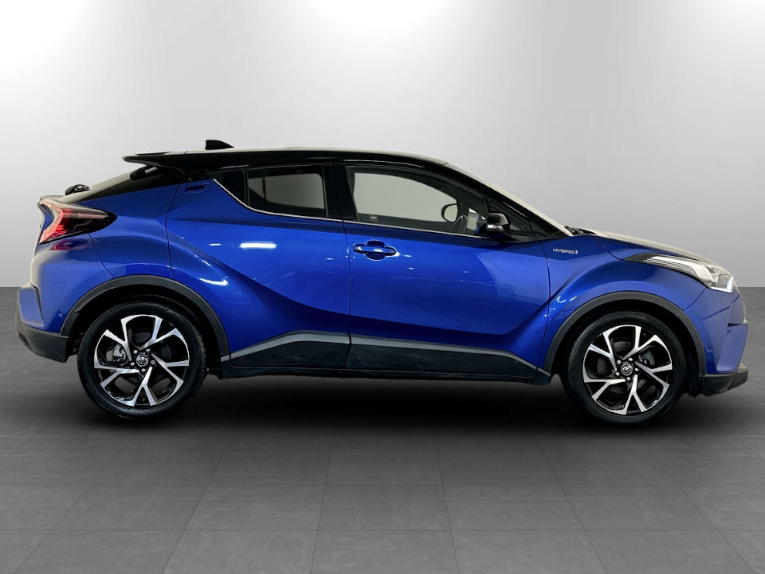 Used Toyota C-HR 2018 for sale - 77409036: Photo 11