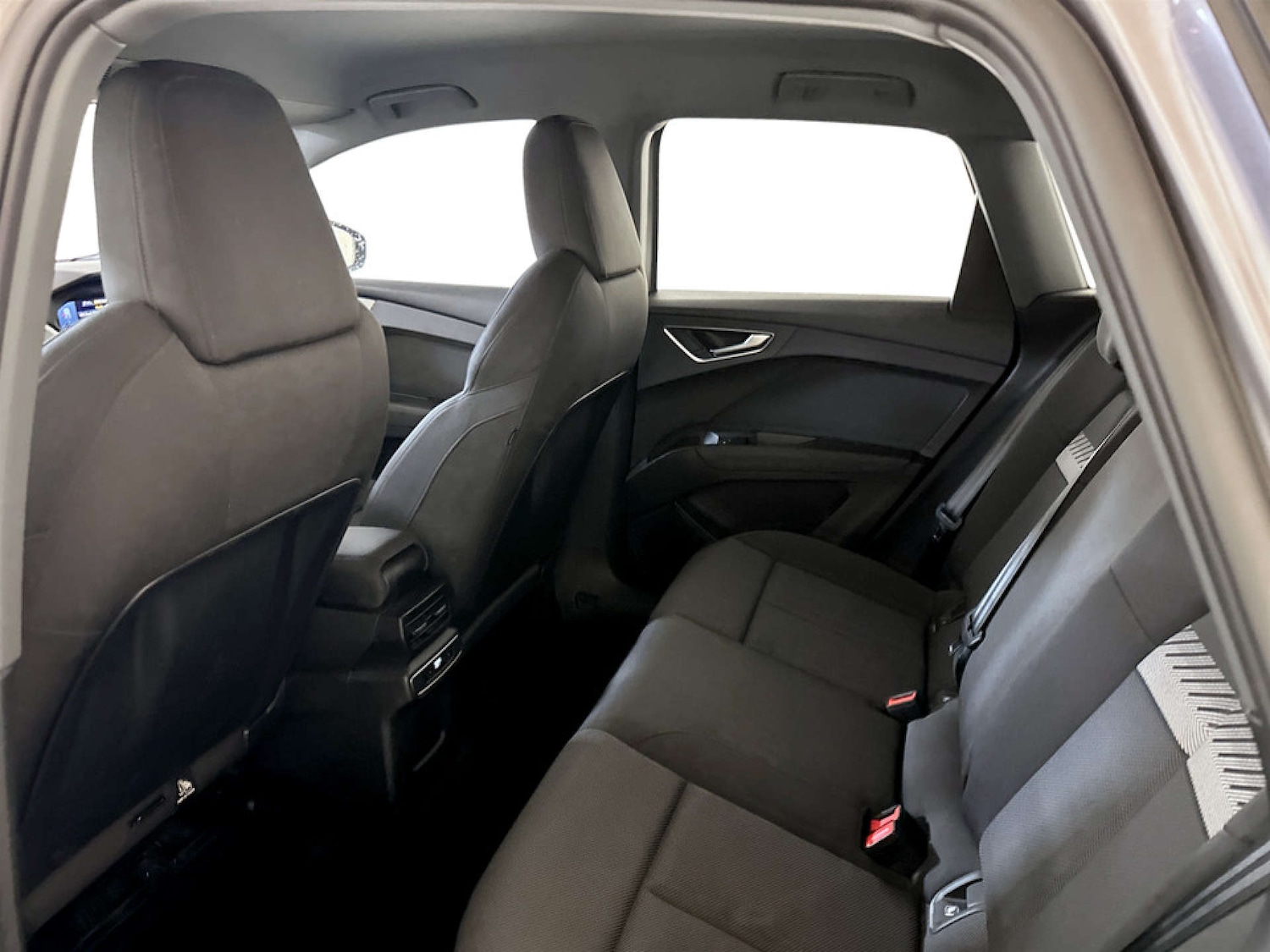 Used Audi Q4 e-tron 2021 for sale - 77353601: Photo 13