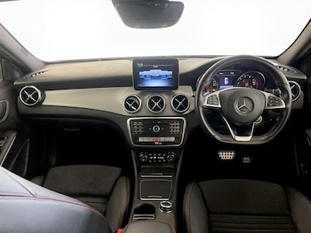Used Mercedes-Benz GLA 2018 for sale - 75912820: Photo