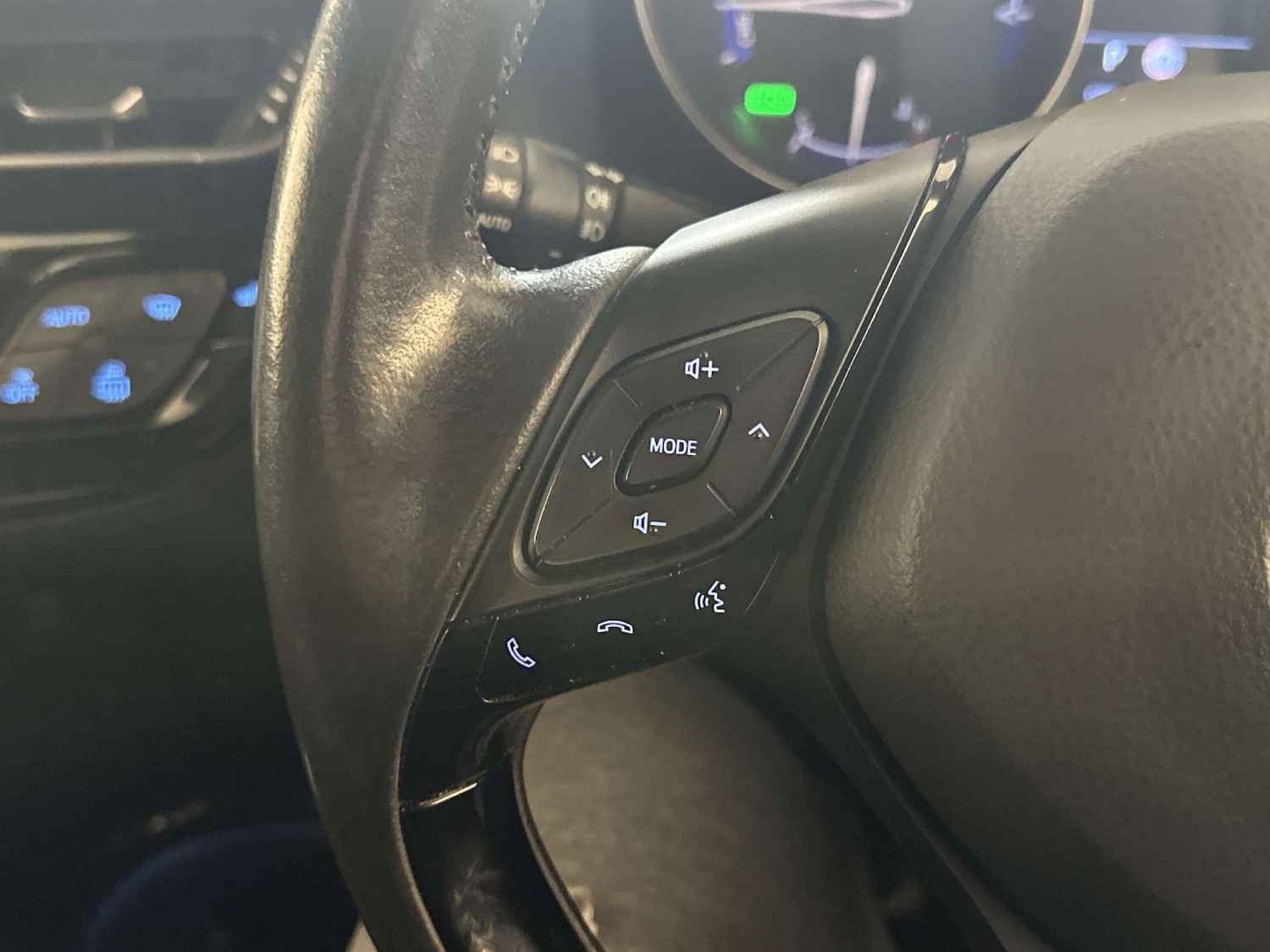 Used Toyota C-HR 2022 for sale - 78068274: Photo 17