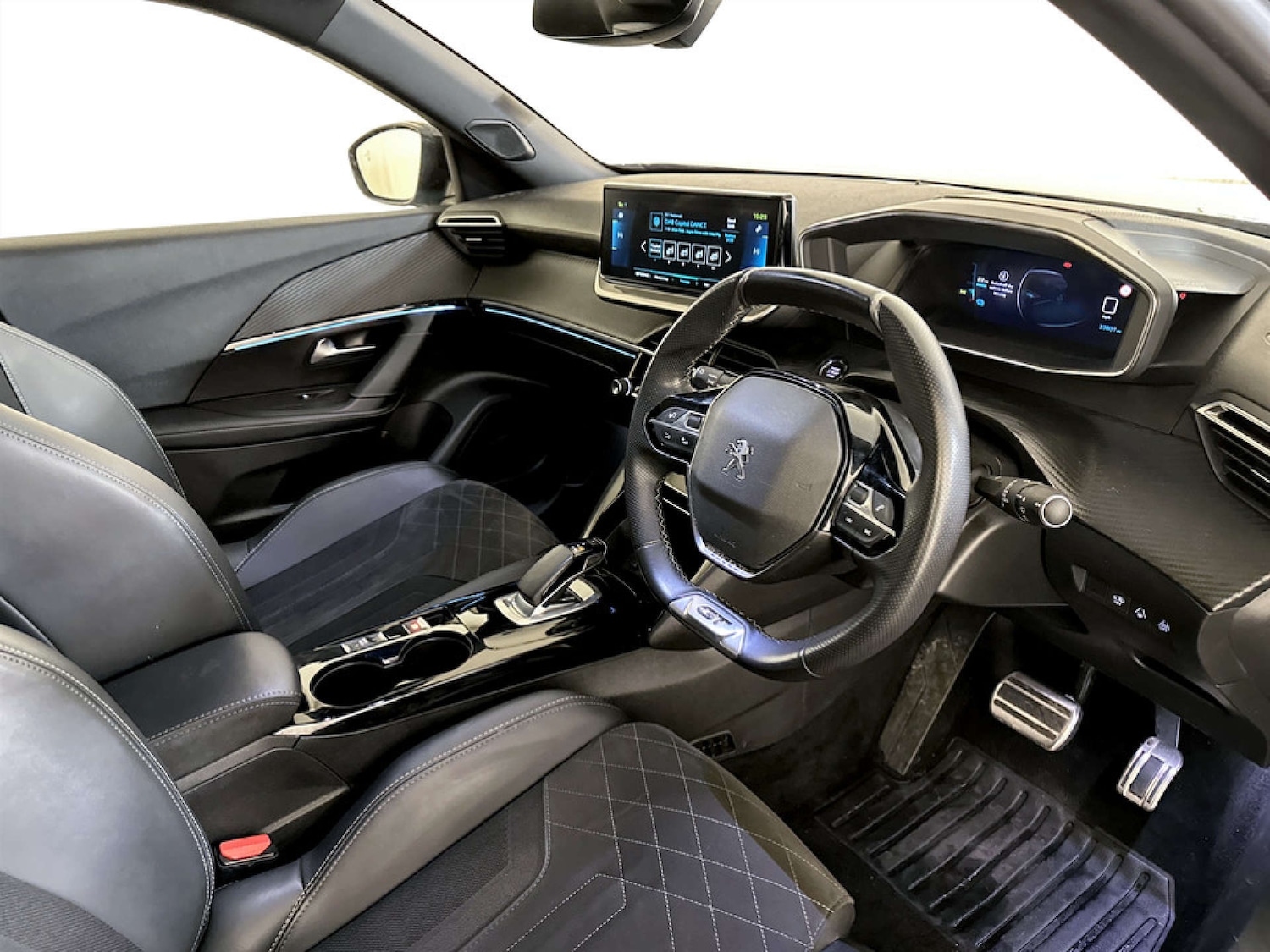 Used Peugeot 2008 2022 for sale - 77594834: Photo 15