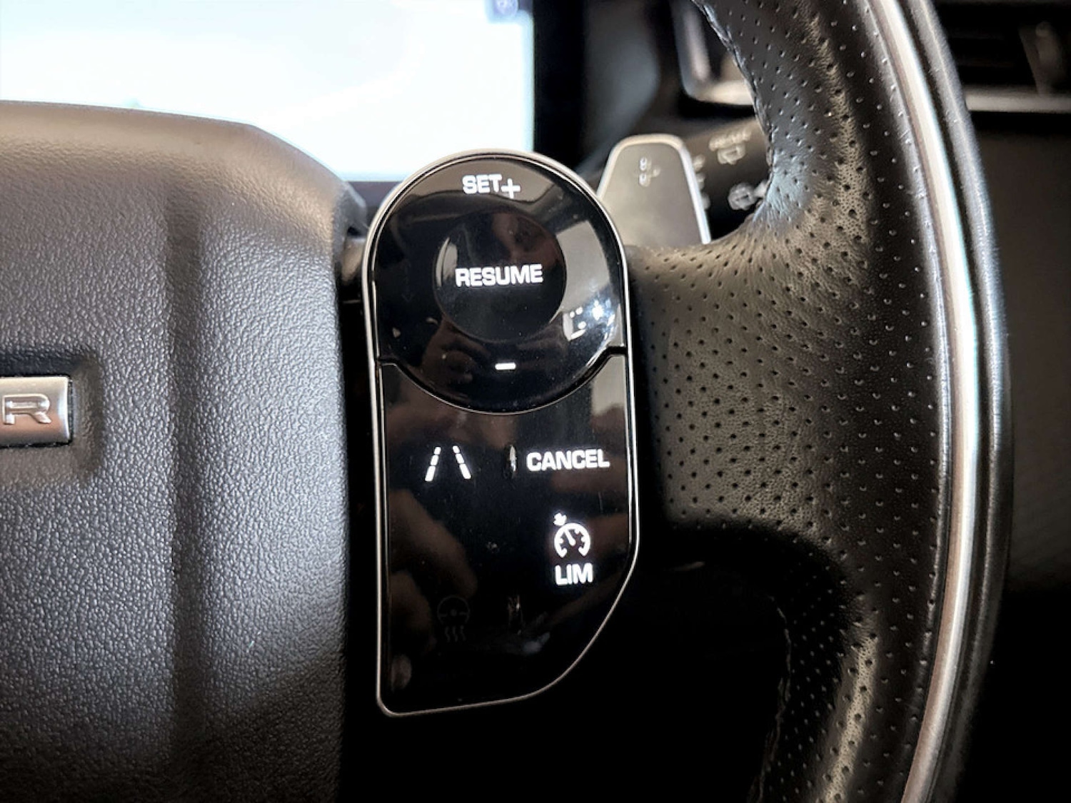 Used Land Rover Range Rover Velar 2018 for sale - 77299381: Photo 19