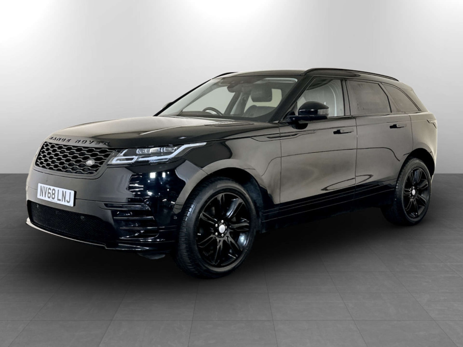 Used Land Rover Range Rover Velar 2018 for sale - 77299381: Photo 6