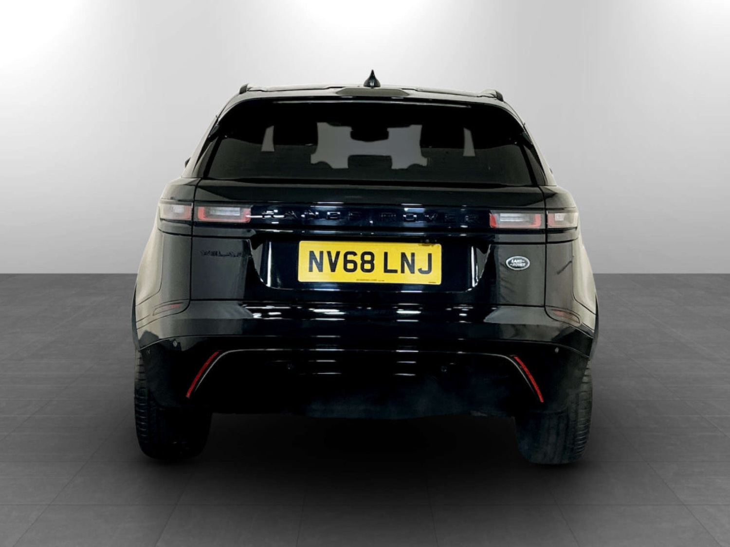 Used Land Rover Range Rover Velar 2018 for sale - 77299381: Photo 9