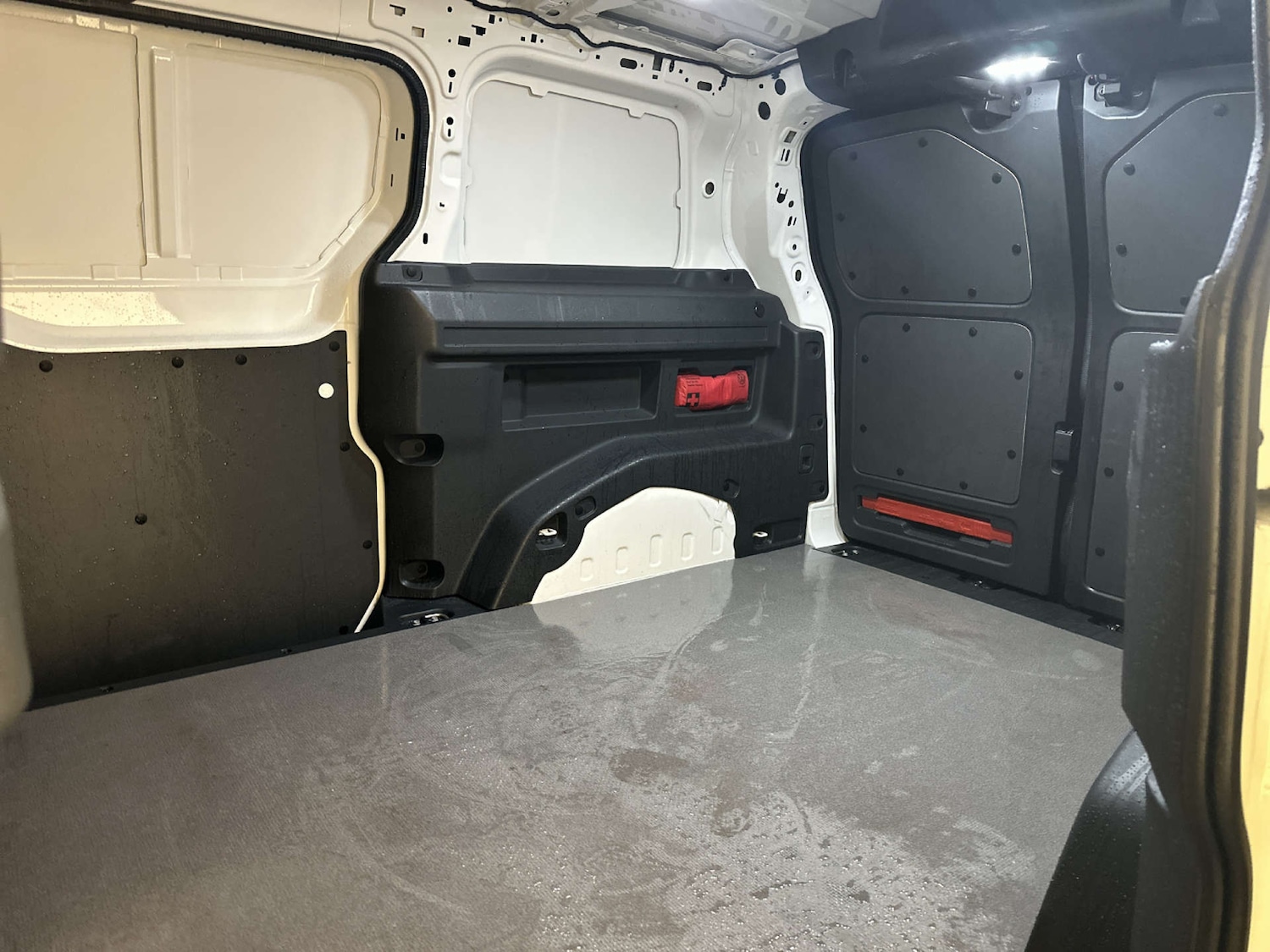 Used Volkswagen ID.Buzz 2024 for sale - 78016478: Photo 14