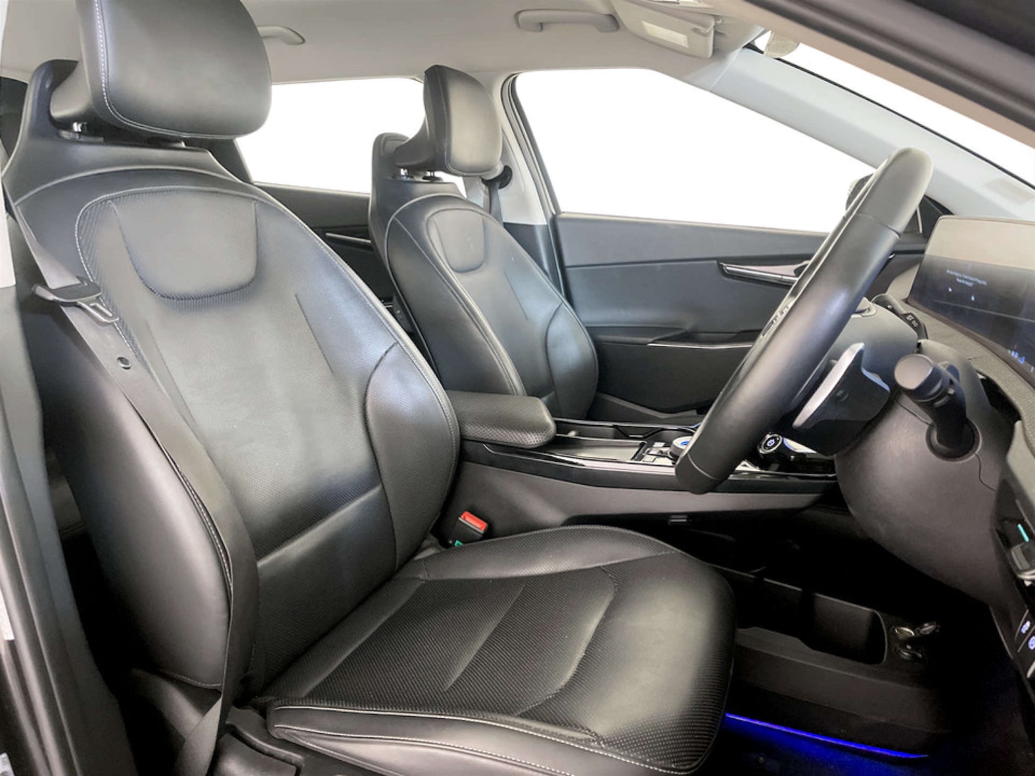 Used Kia EV6 2022 for sale - 77209999: Photo 13