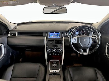 Used Land Rover Discovery Sport 2017 for sale - 76308882: Photo 3