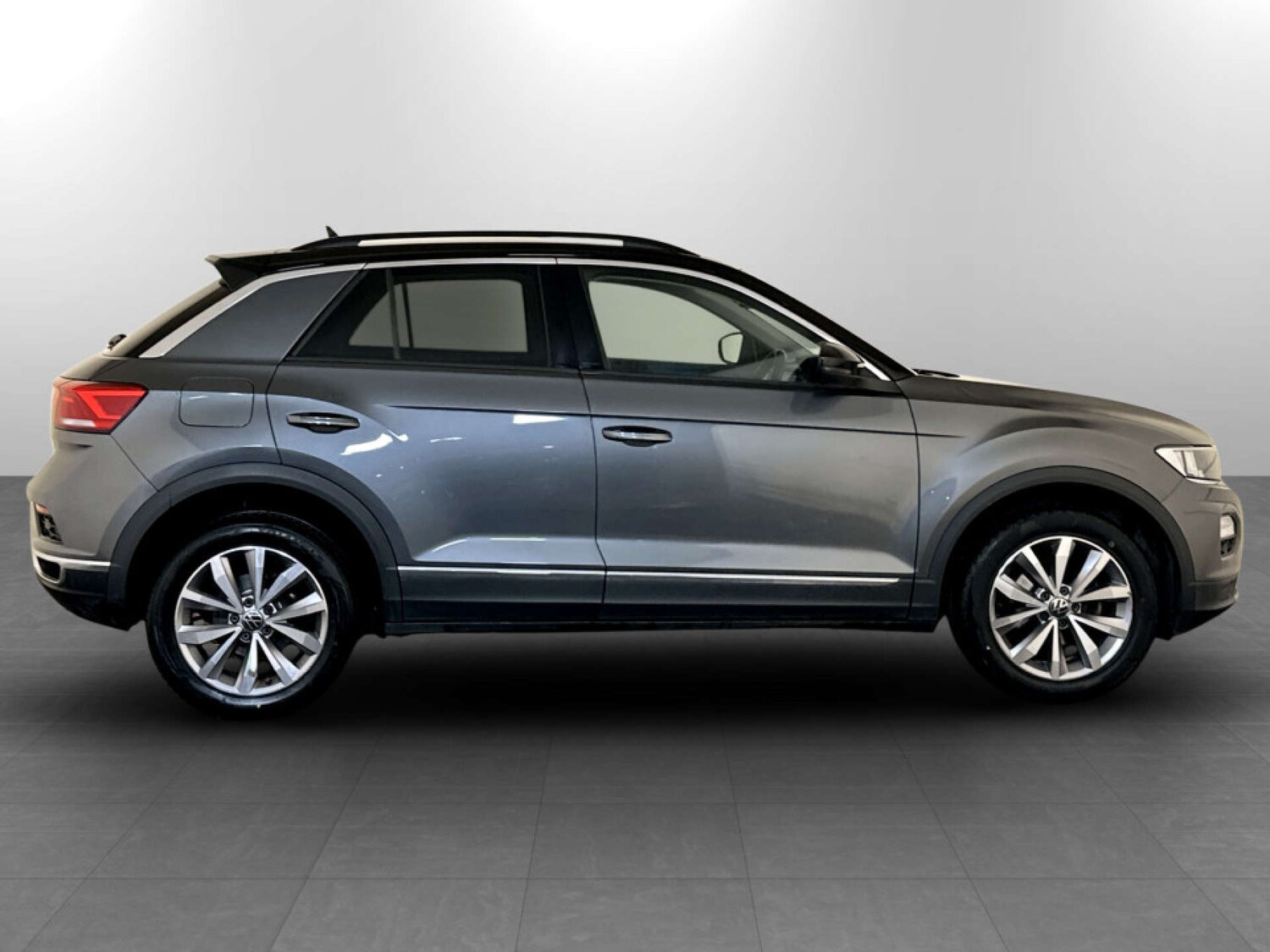 Used Volkswagen T-Roc 2021 for sale - 77523382: Photo 11