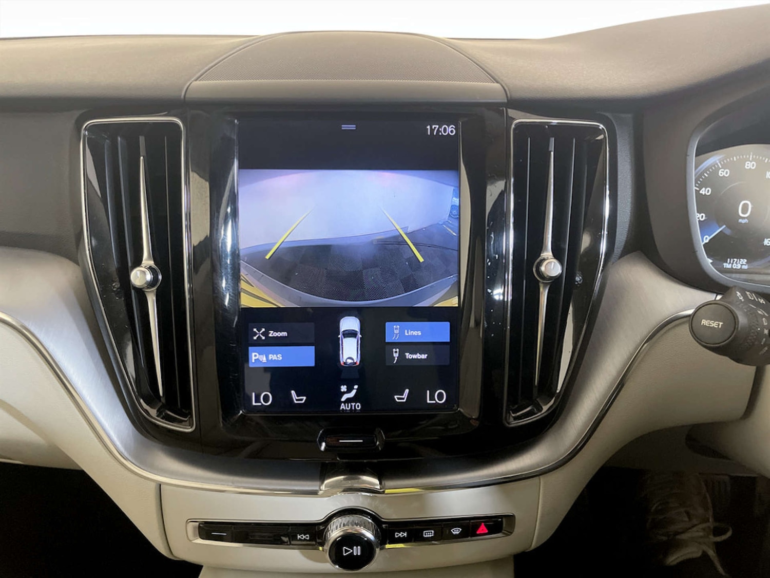 Used Volvo XC60 2019 for sale - 77299393: Photo 22