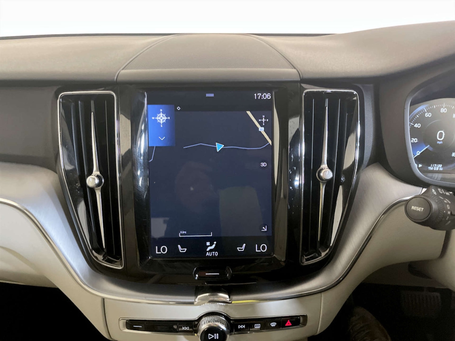 Used Volvo XC60 2019 for sale - 77299393: Photo 23