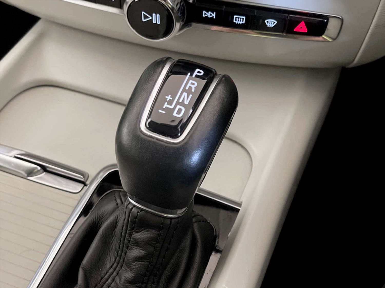 Used Volvo XC60 2019 for sale - 77299393: Photo 27