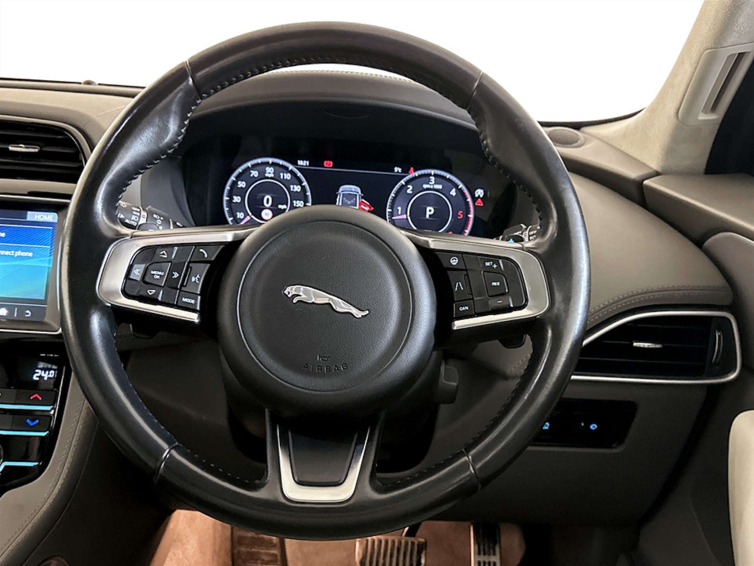 Used Jaguar F-Pace 2019 for sale - 77221006: Photo 17