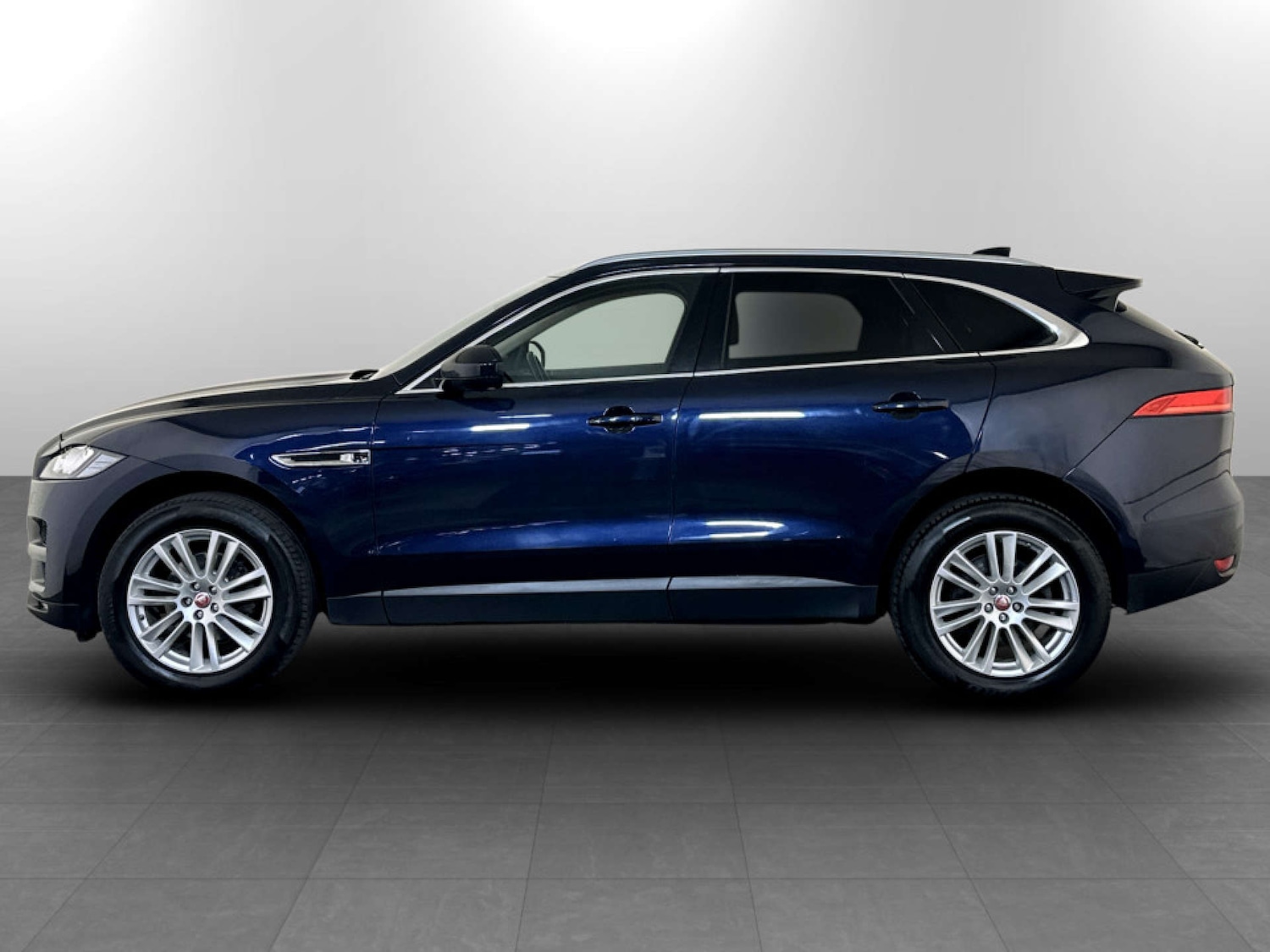Used Jaguar F-Pace 2019 for sale - 77221006: Photo 7