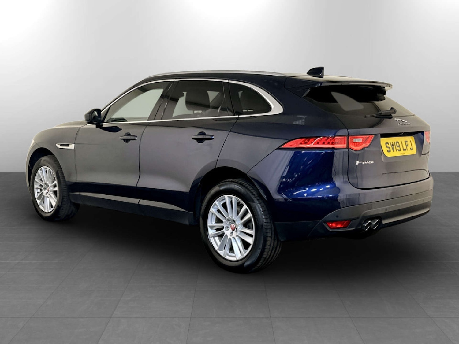 Used Jaguar F-Pace 2019 for sale - 77221006: Photo 8