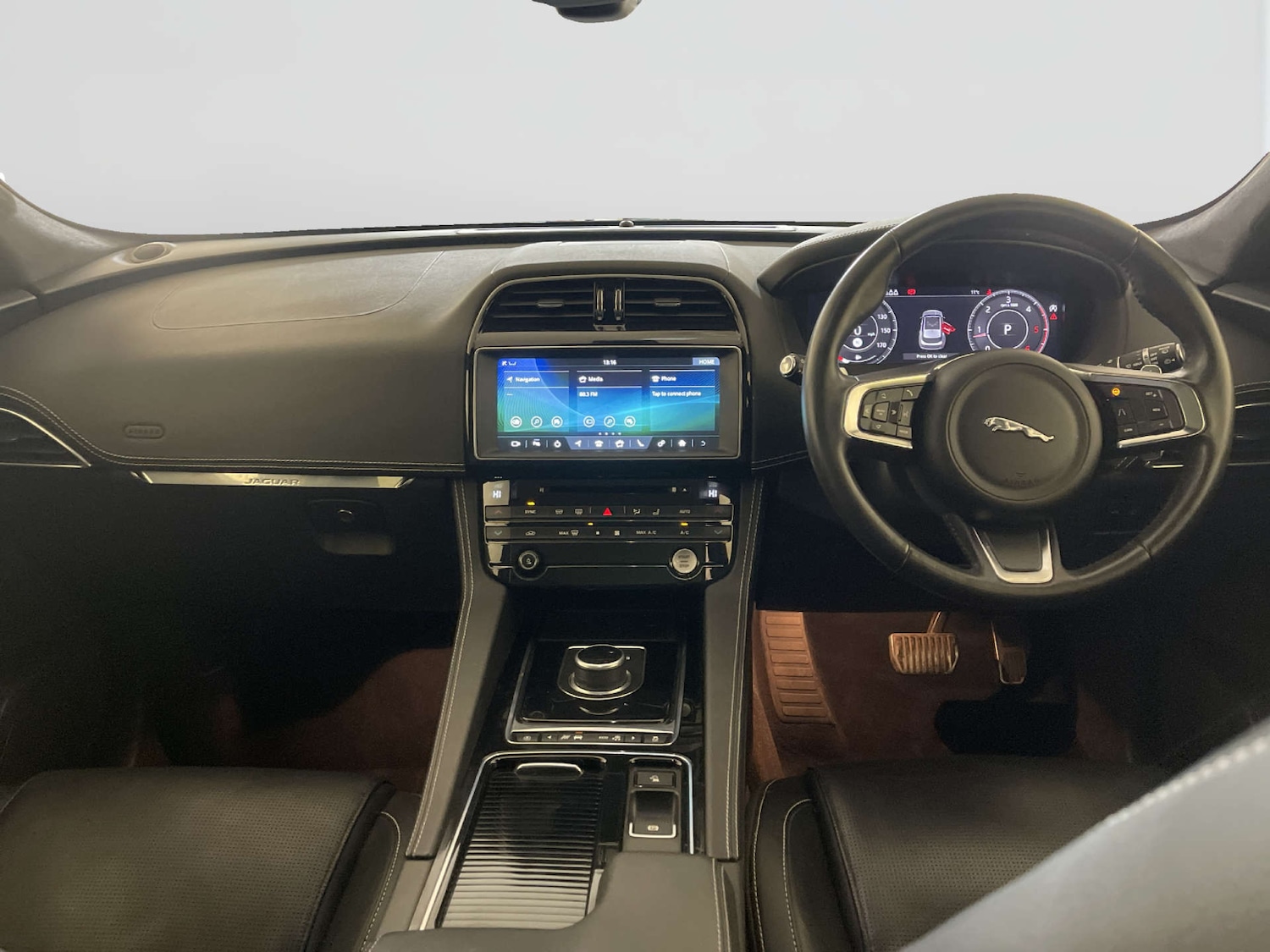 Used Jaguar F-Pace 2020 for sale - 78198808: Photo 3