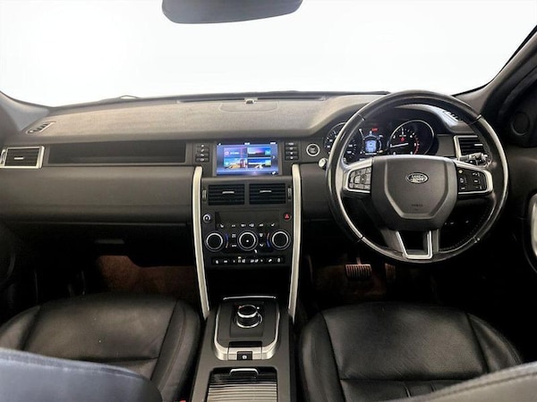 Used Land Rover Discovery Sport 2018 for sale - 76222677: Photo 3