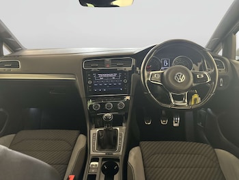 Used Volkswagen Golf 2018 for sale - 78619919: Photo