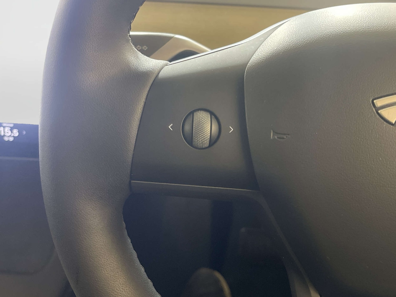 Used Tesla Model Y 2023 for sale - 77934093: Photo 17