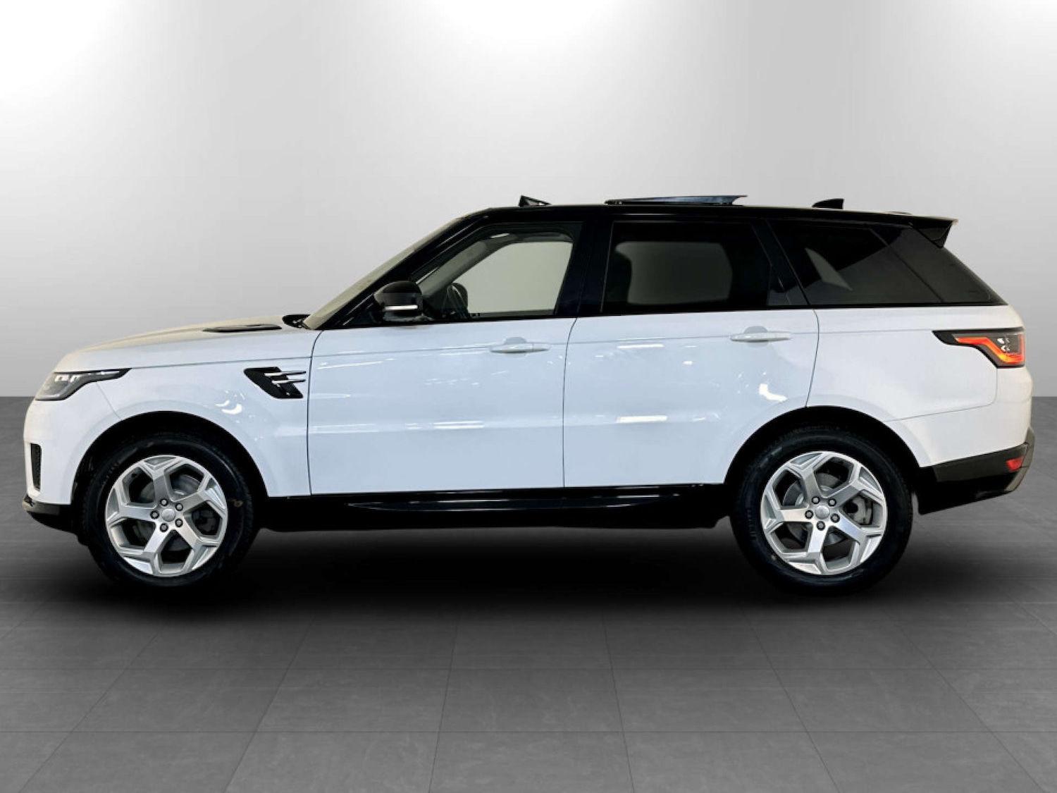 Used Land Rover Range Rover Sport 2018 for sale - 77643210: Photo 7