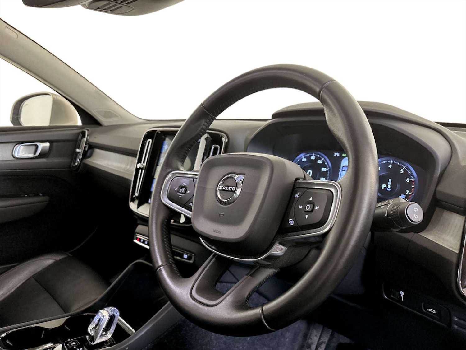 Used Volvo XC40 2018 for sale - 77342894: Photo 16