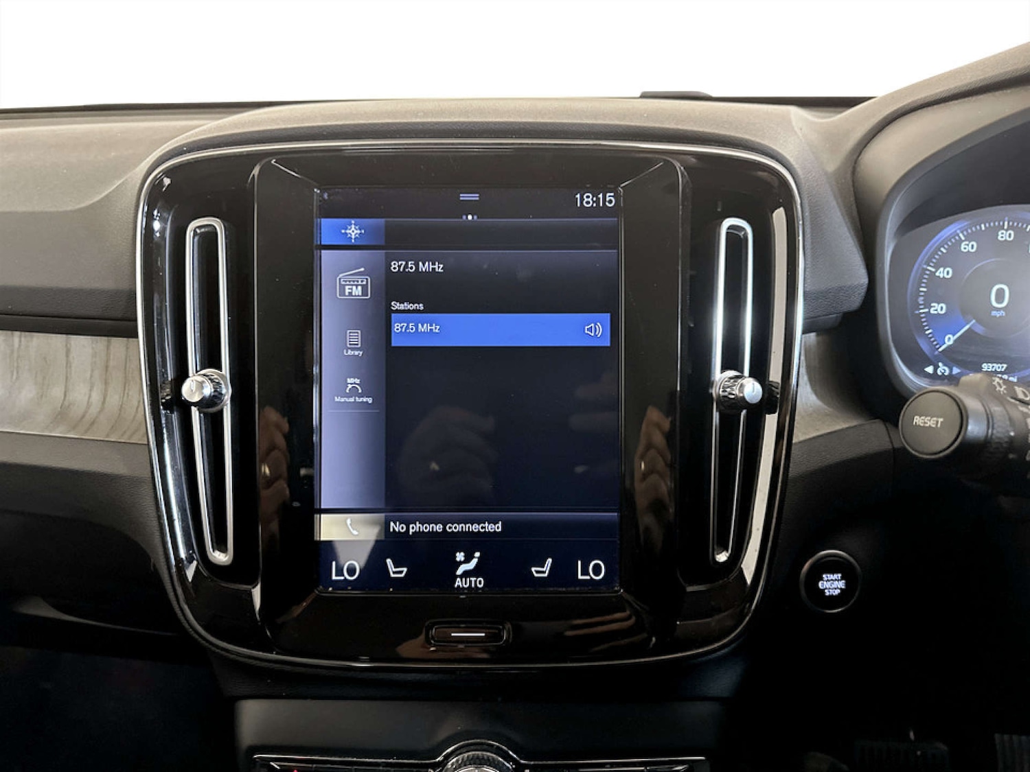 Used Volvo XC40 2018 for sale - 77342894: Photo 25