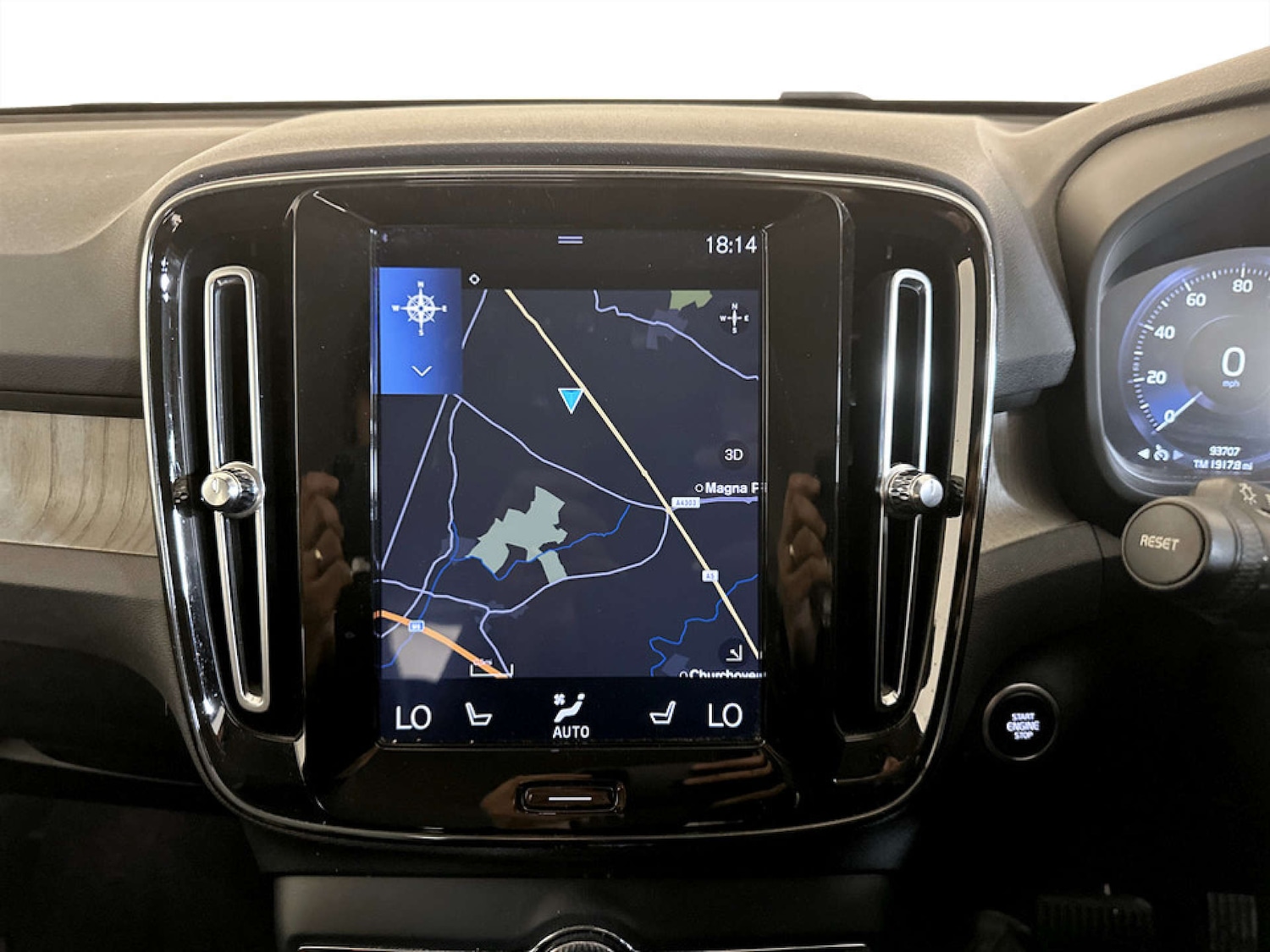 Used Volvo XC40 2018 for sale - 77342894: Photo 26