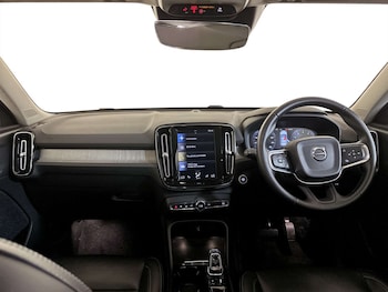 Used Volvo XC40 2018 for sale - 77342894: Photo