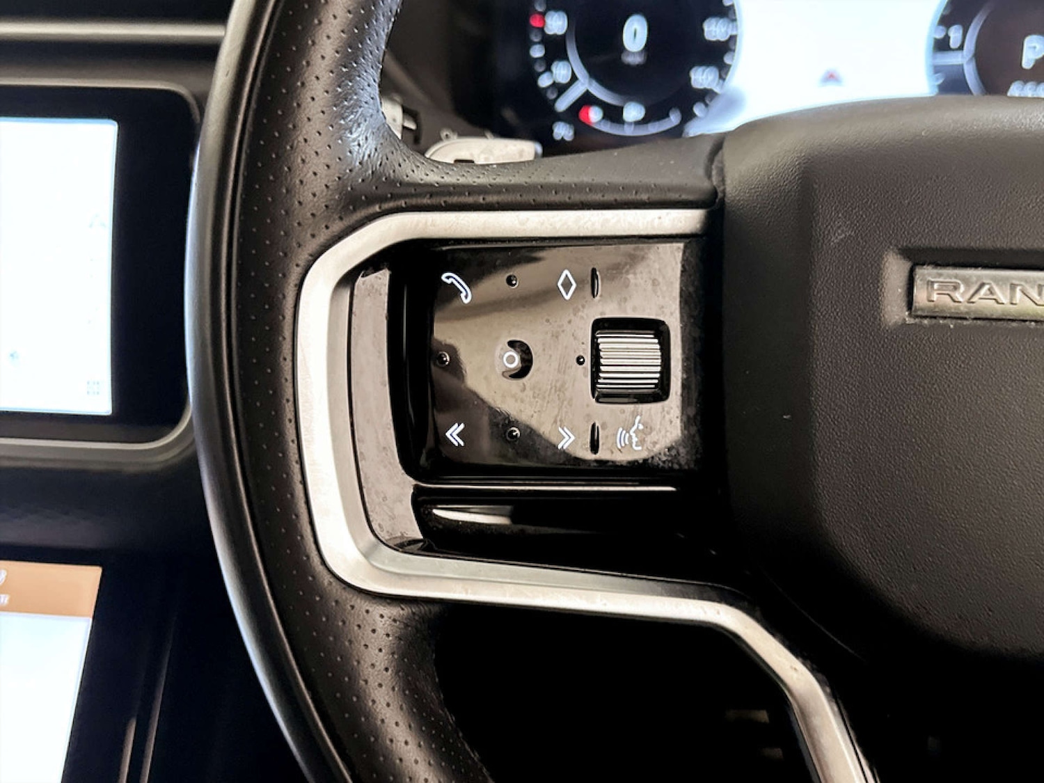 Used Land Rover Range Rover Velar 2022 for sale - 77780941: Photo 18