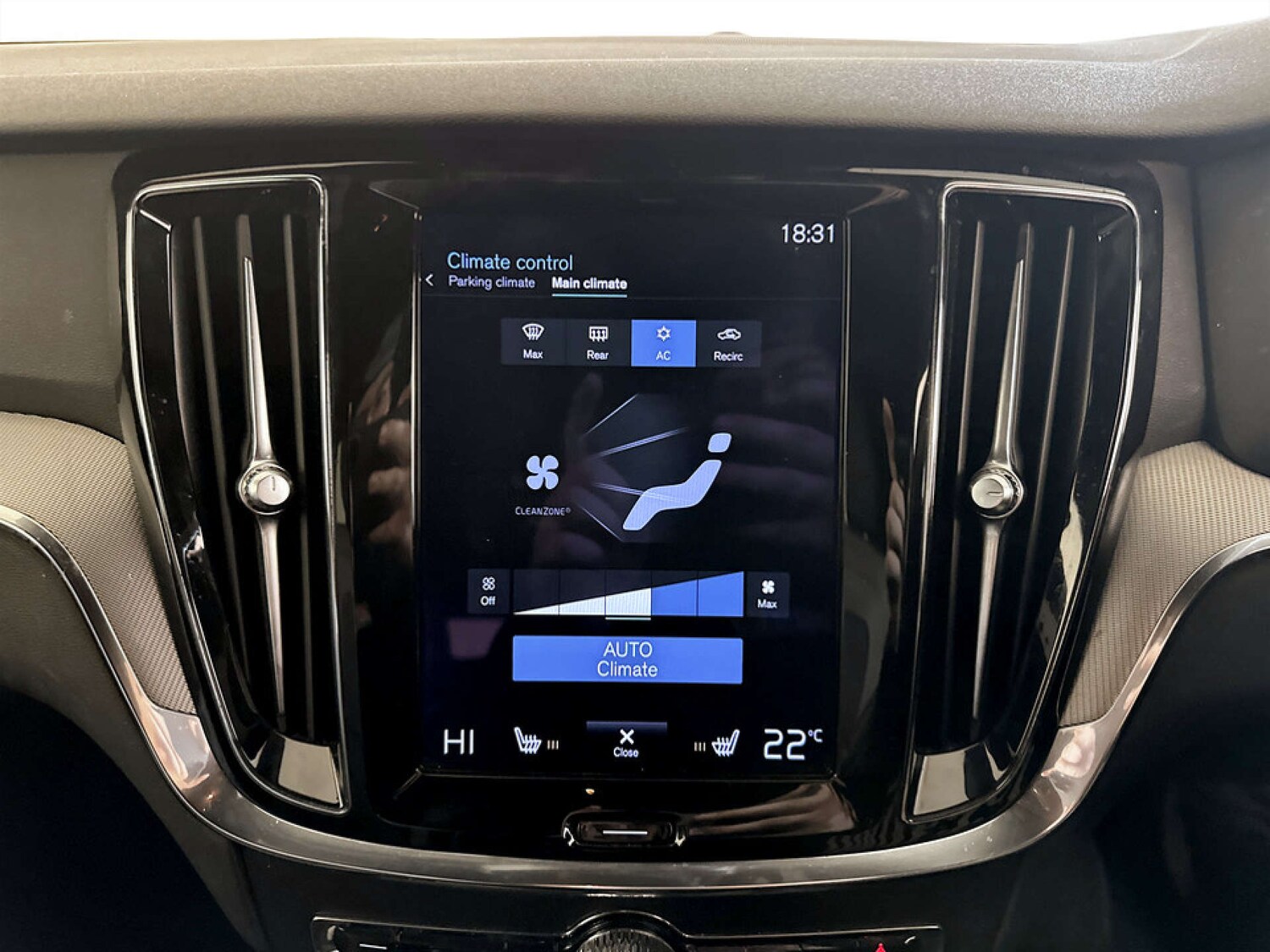 Used Volvo V60 2021 for sale - 77765837: Photo 23